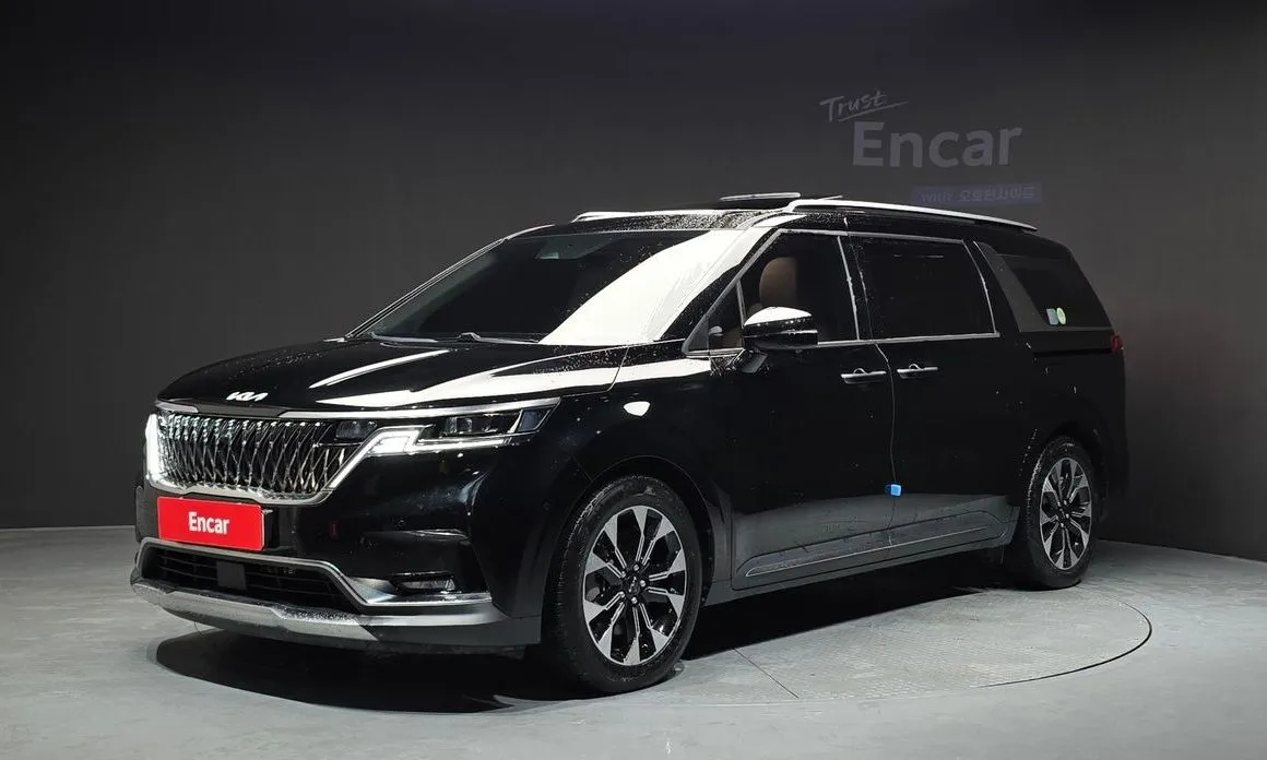 Kia Carnival — фото 1