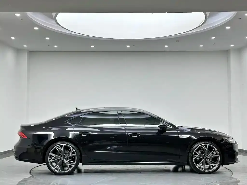 Audi A7L — фото 3