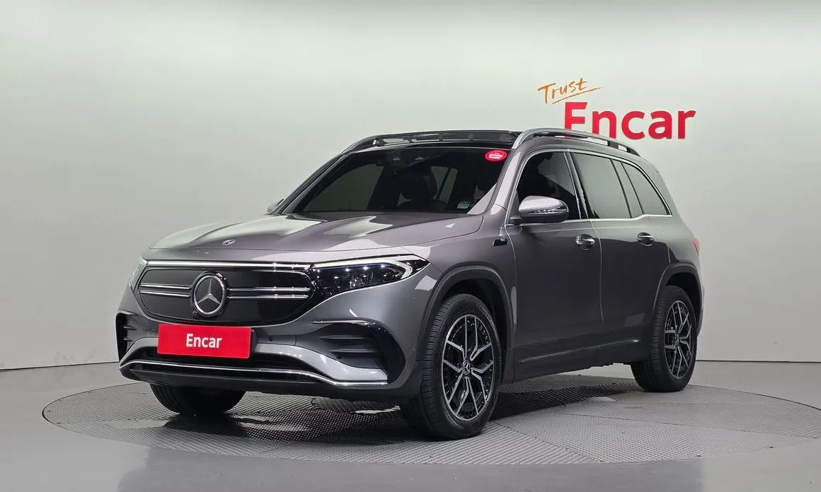 Mercedes-Benz EQB — фото 1