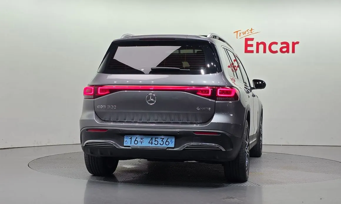 Mercedes-Benz EQB — фото 2