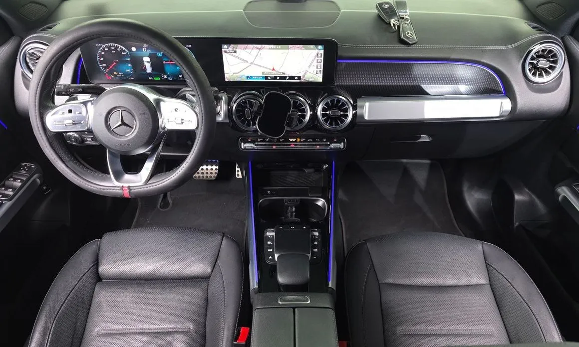 Mercedes-Benz EQB — фото 10