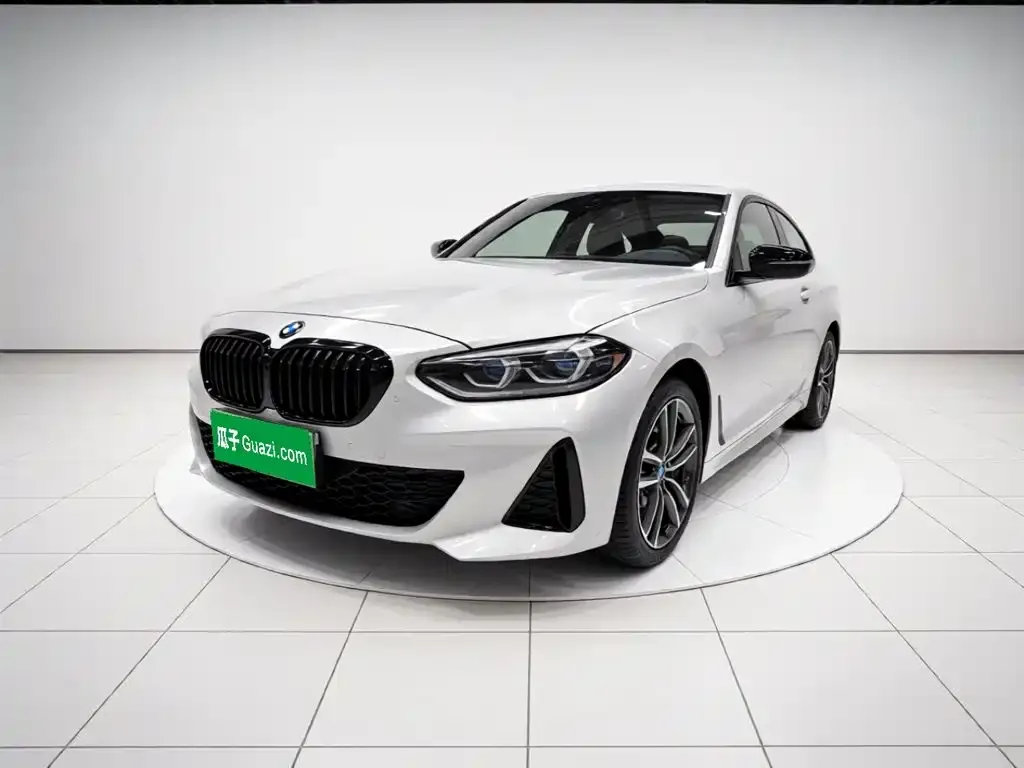 BMW 1 Series — фото 1