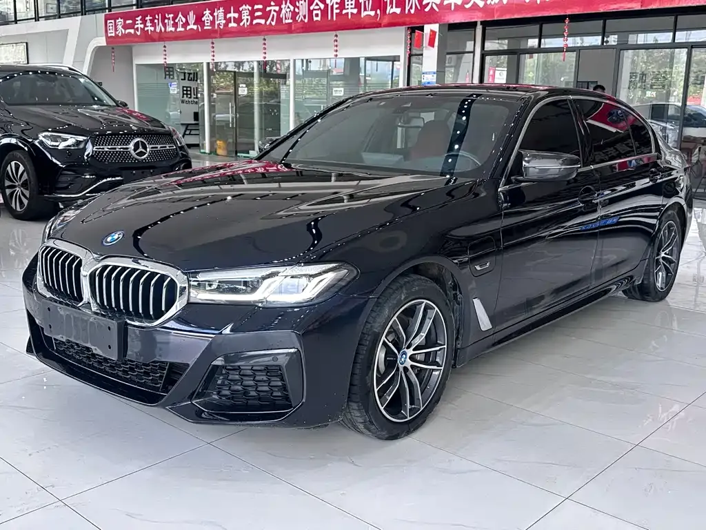 BMW 5 Series New Energy — фото 1