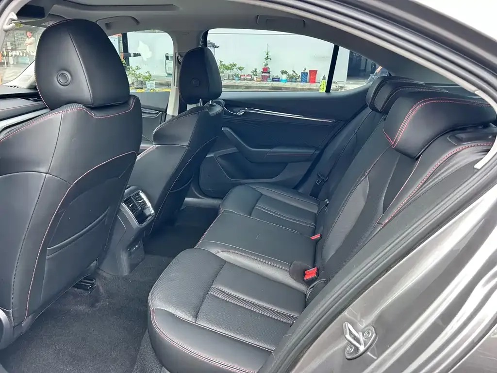 Skoda Octavia — фото 3