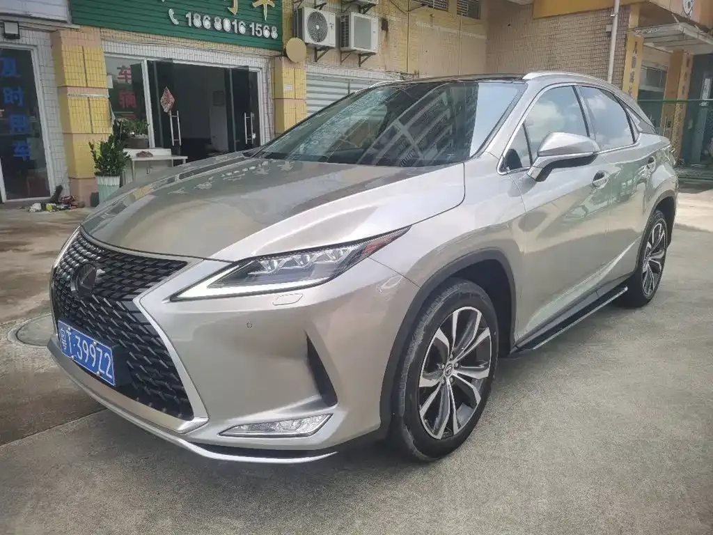 Lexus RX — фото 1