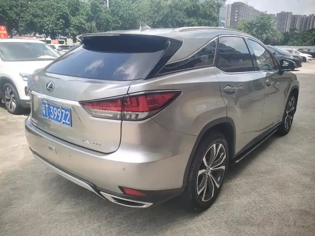 Lexus RX — фото 8