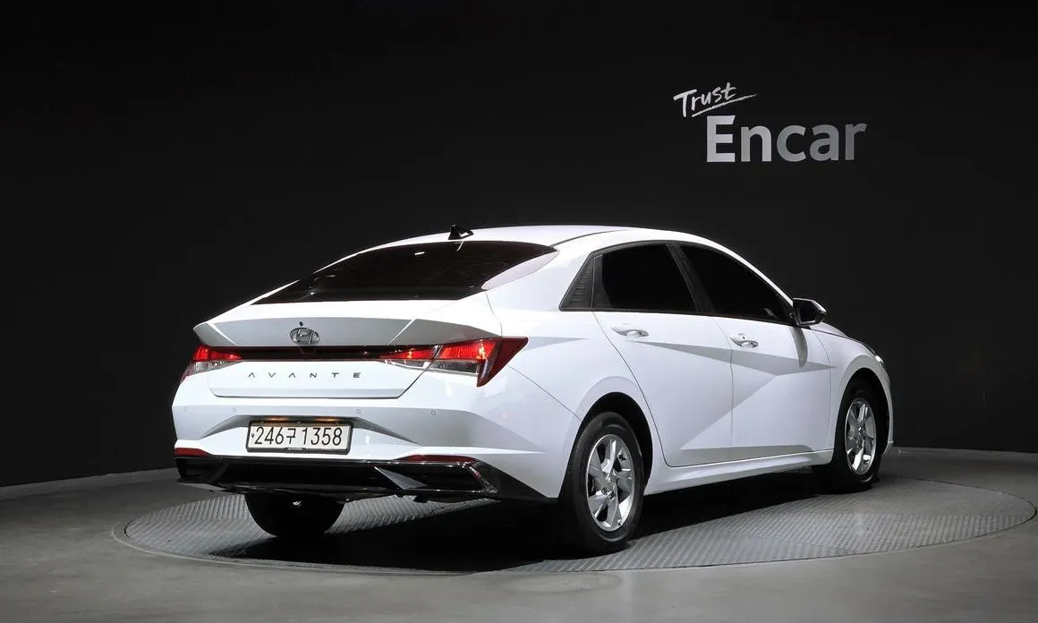 Hyundai AVANTE — фото 2
