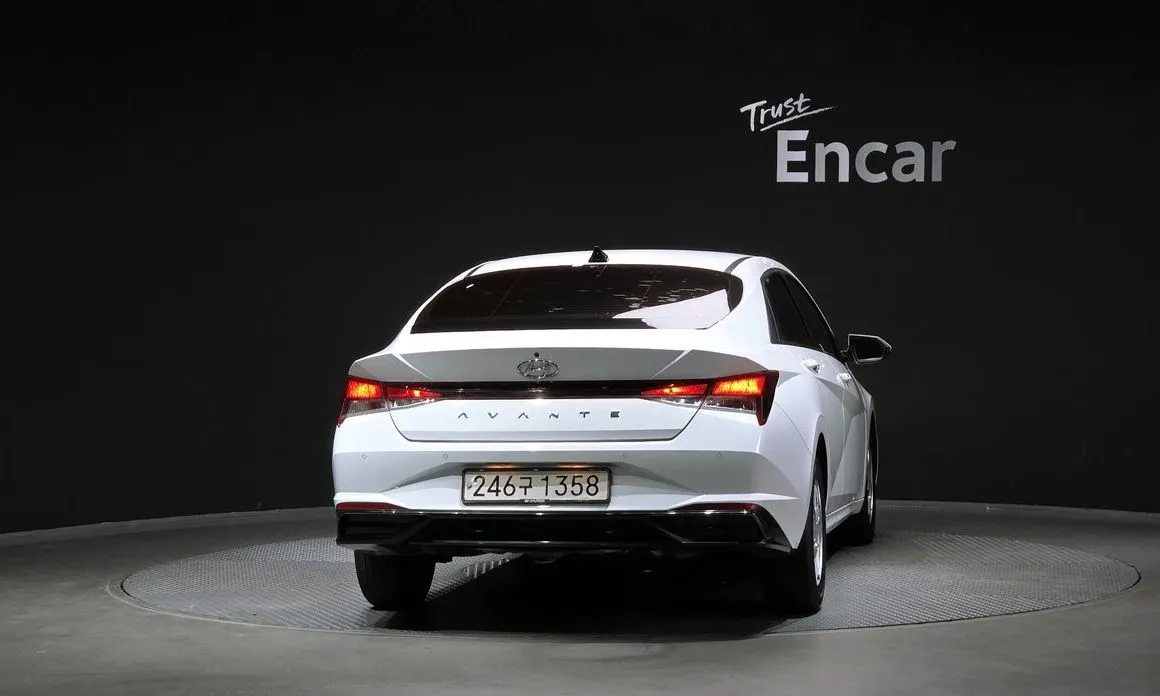 Hyundai AVANTE — фото 5