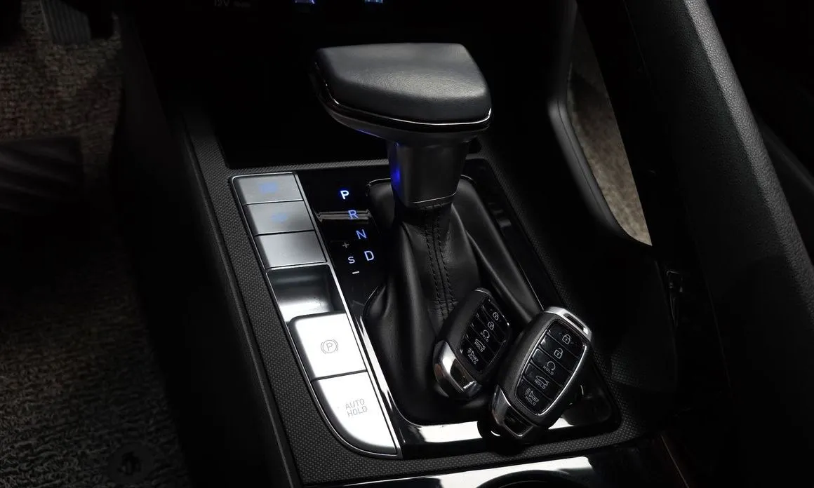 Hyundai AVANTE — фото 3