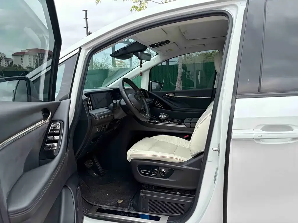 GAC Motor Trumpchi E9 — фото 8