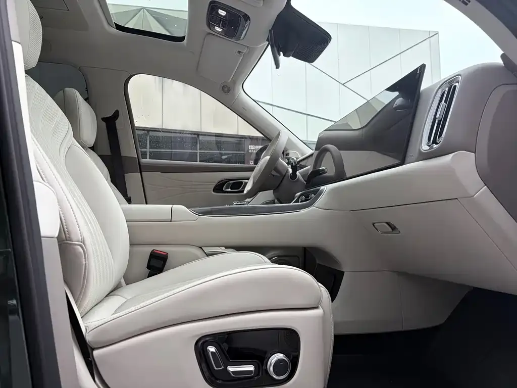 Geely Galaxy M9 — фото 3
