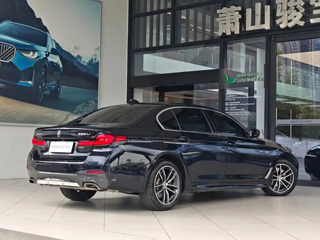 BMW 5 Series — фото 10
