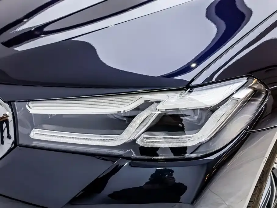 BMW 5 Series New Energy — фото 7