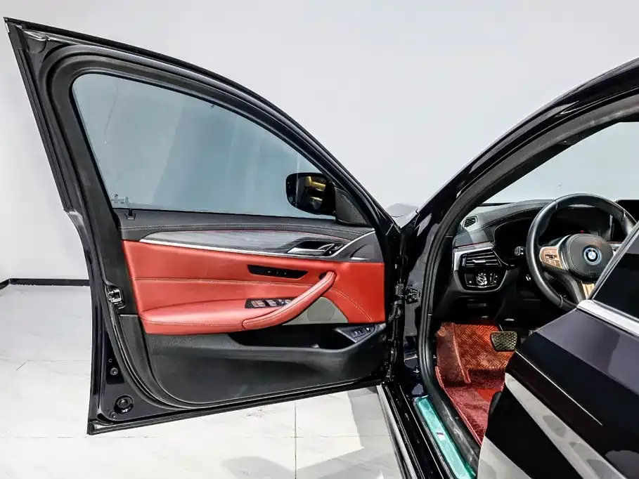 BMW 5 Series New Energy — фото 8