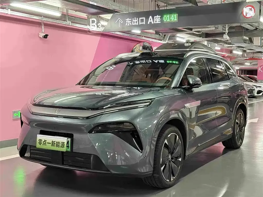 BYD Tang L — фото 1