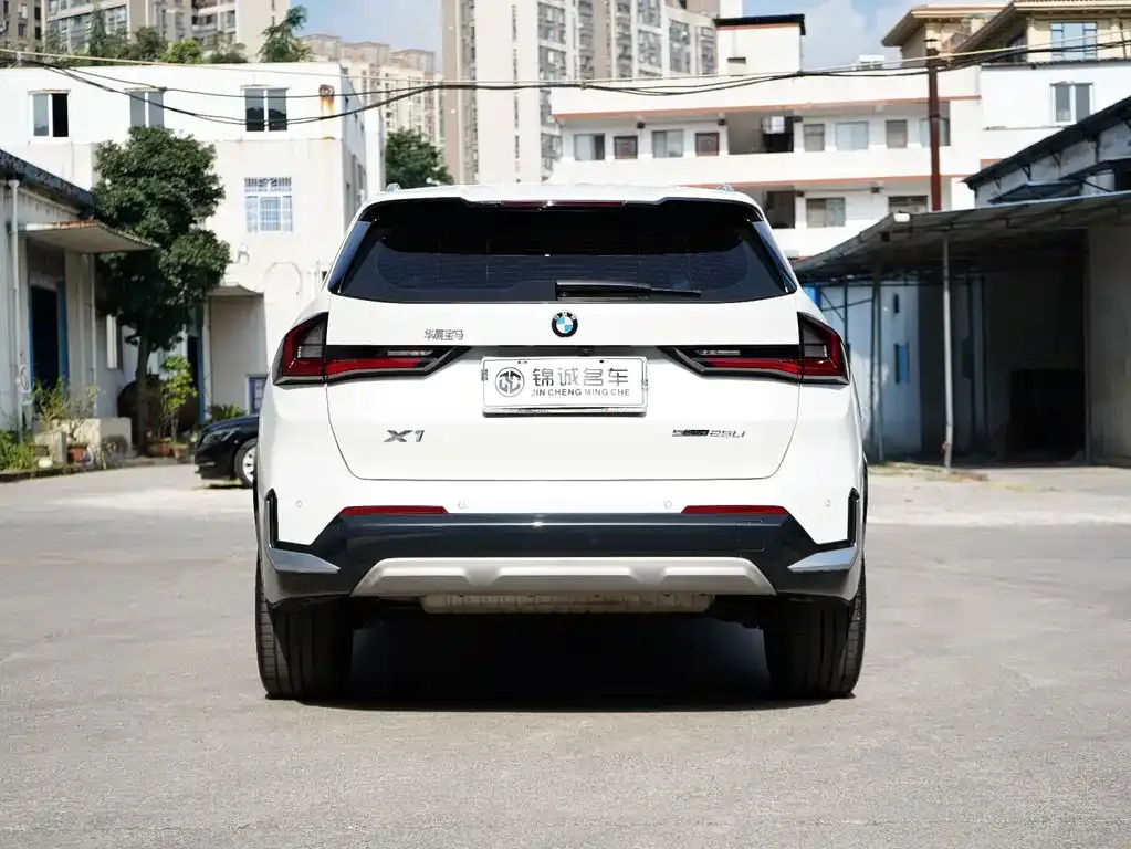 BMW X1 — фото 6