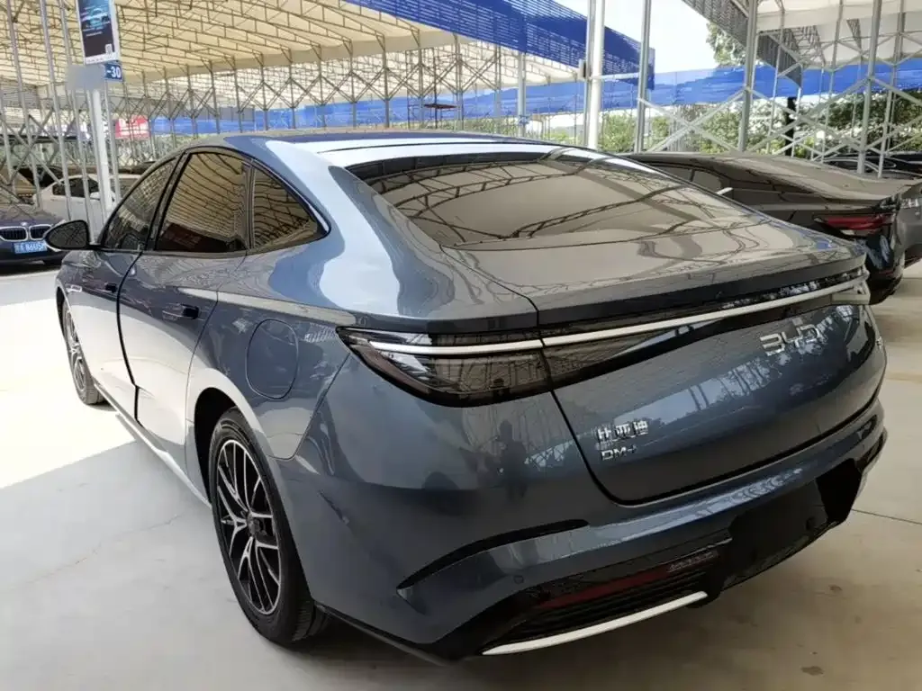 BYD Seal — фото 10
