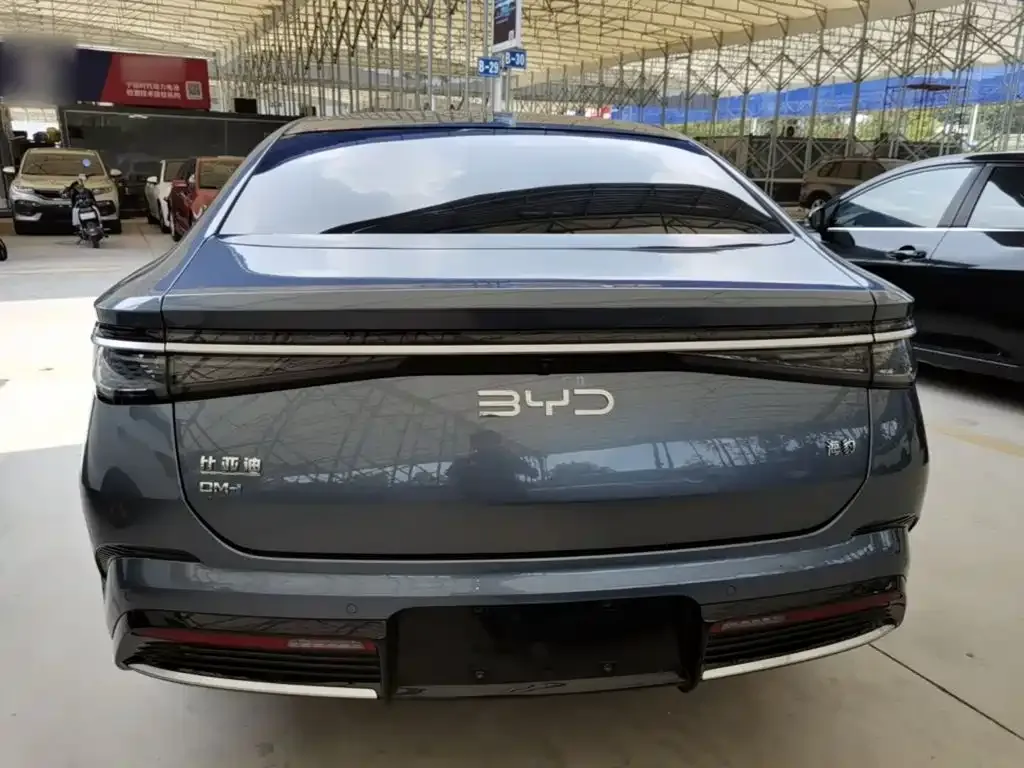 BYD Seal — фото 7