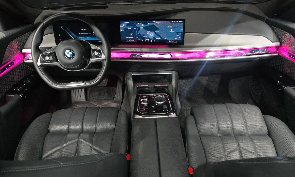 BMW i7 — фото 9