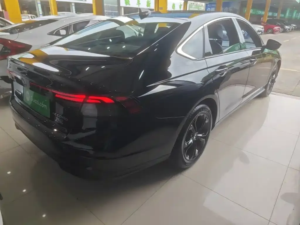 Honda Accord — фото 5