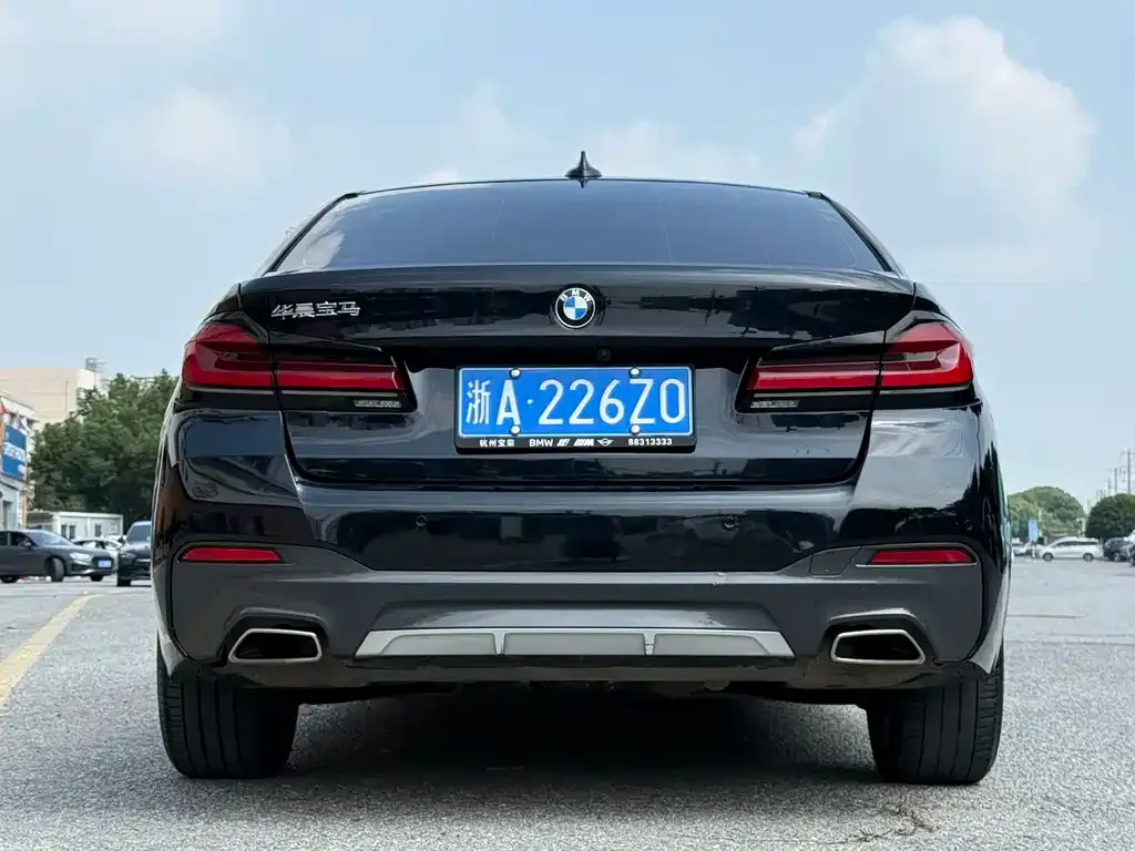 BMW 5 Series — фото 2