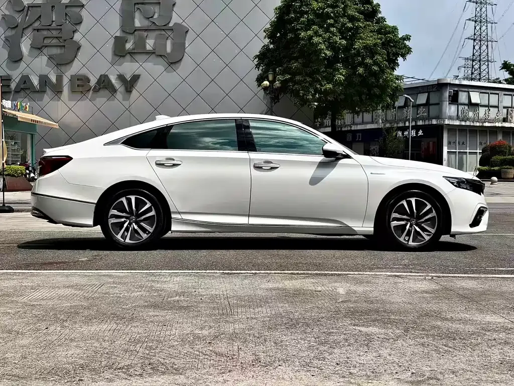 Honda Inspire — фото 10