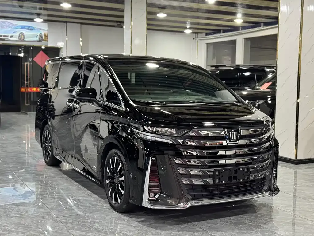 Toyota Vellfire — фото 10