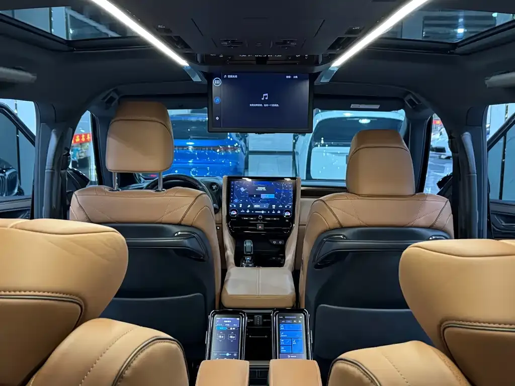 Toyota Vellfire — фото 9