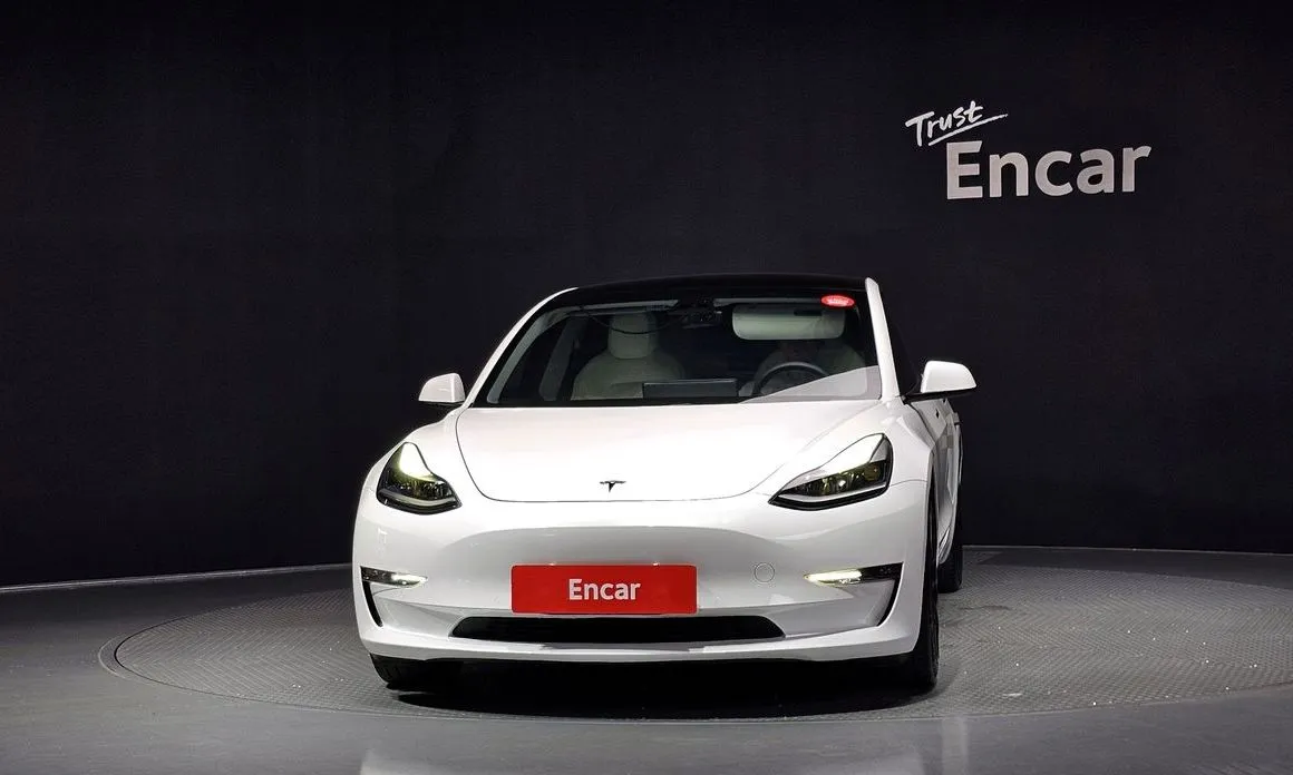 Tesla Model 3 — фото 6