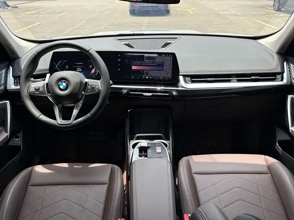 BMW X1 — фото 9