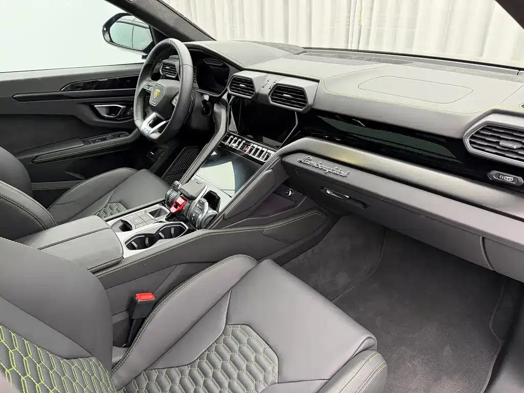 Lamborghini Urus — фото 4