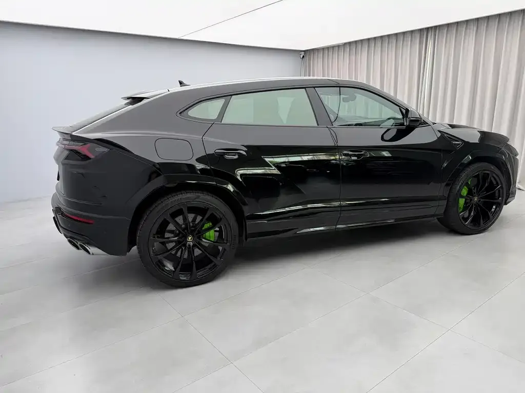 Lamborghini Urus — фото 6