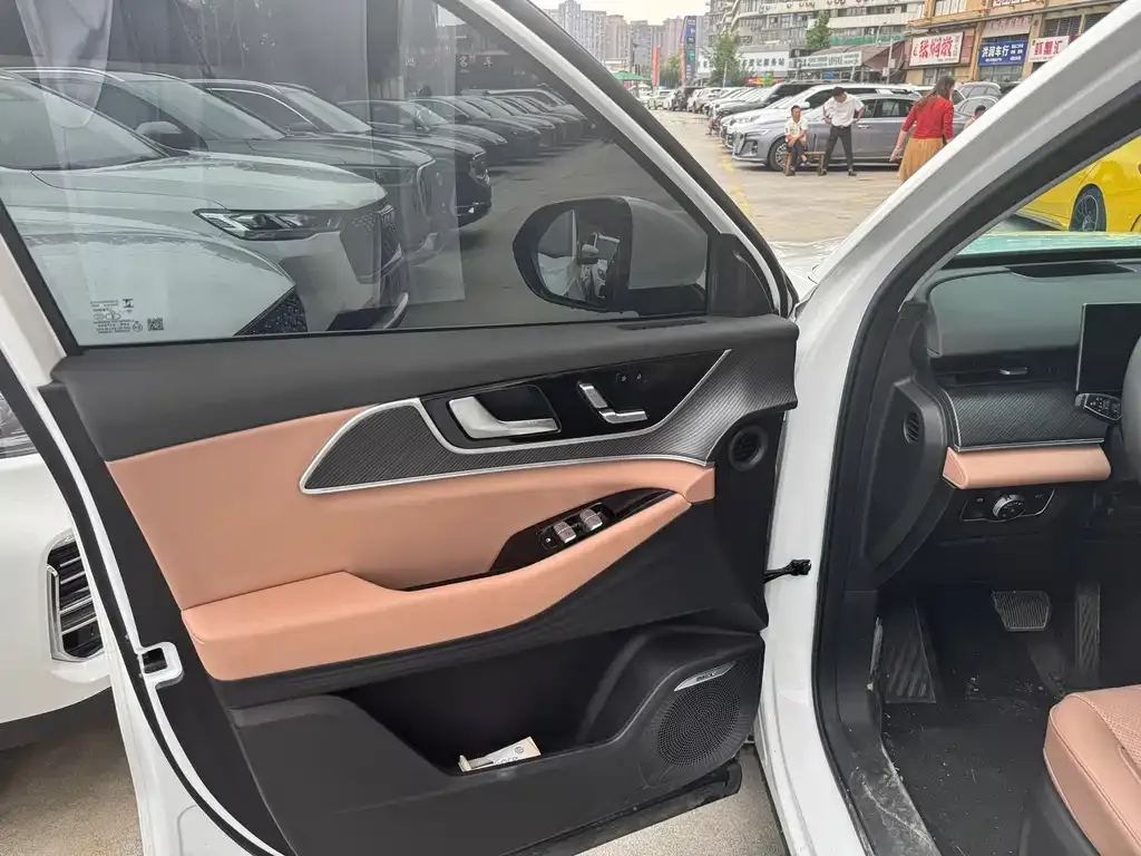 Chery Tiggo 8L — фото 10
