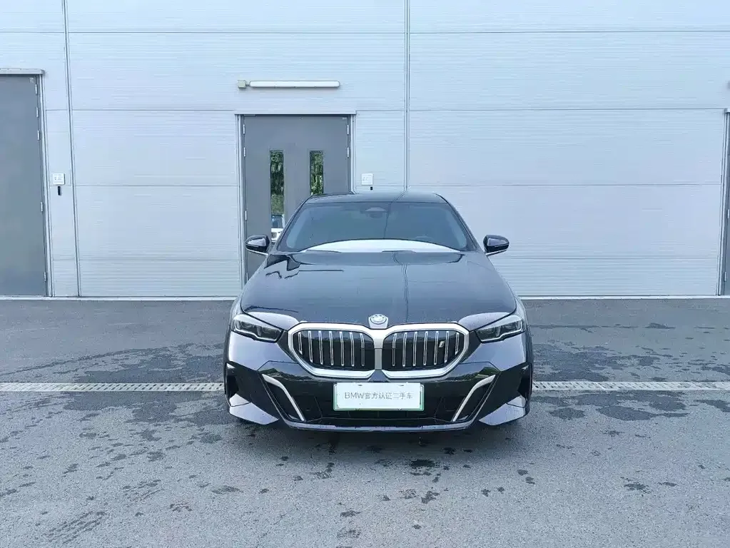 BMW i5 — фото 7