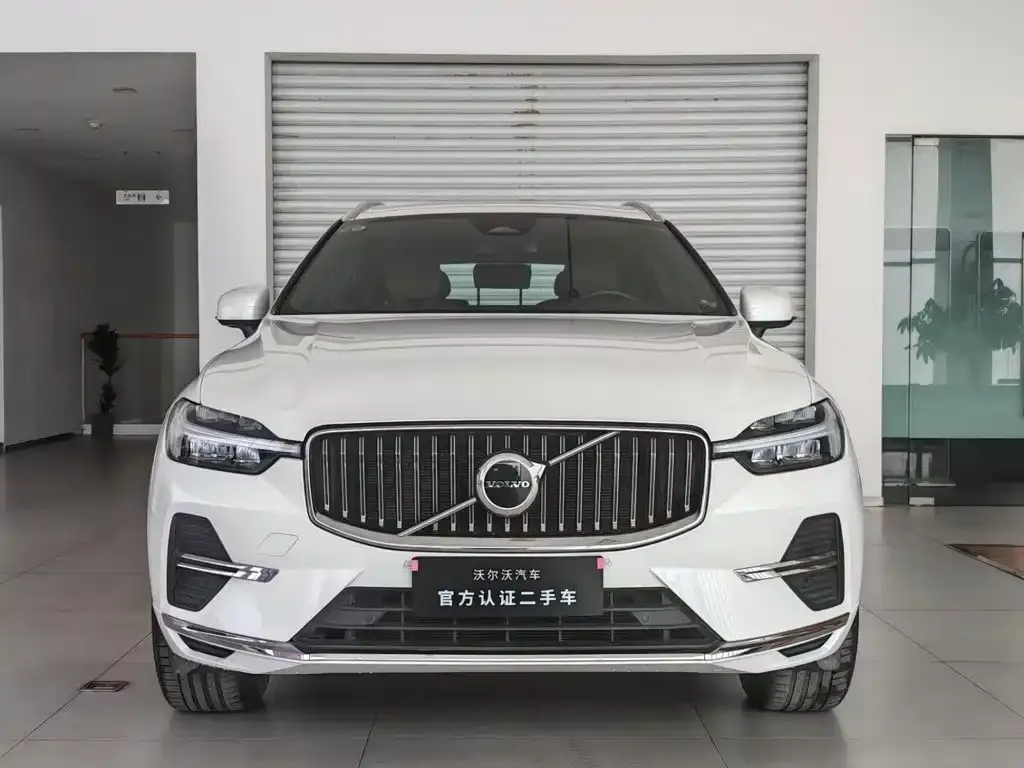 Volvo XC60 — фото 9