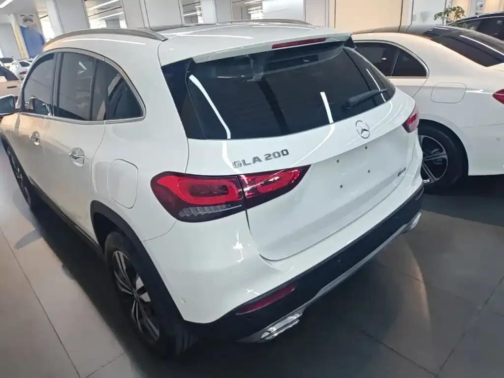 Mercedes-Benz GLA — фото 6