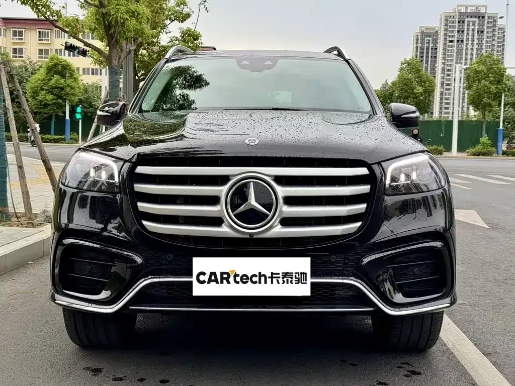Mercedes-Benz GLS — фото 1