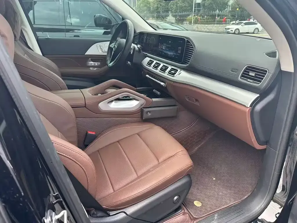 Mercedes-Benz GLS — фото 3