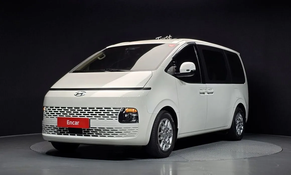 Hyundai Staria — фото 1