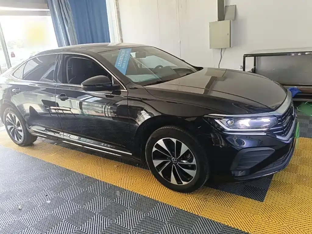 Volkswagen Passat — фото 8
