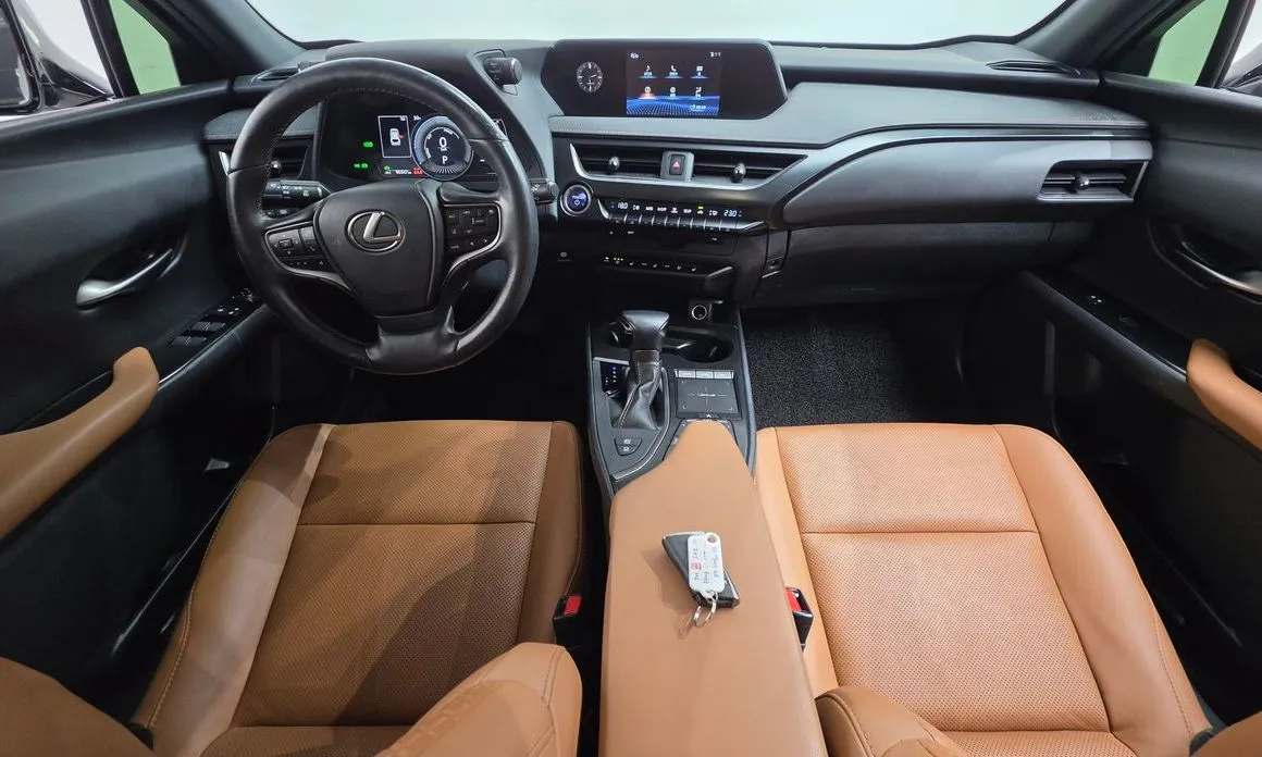 Lexus UX — фото 9