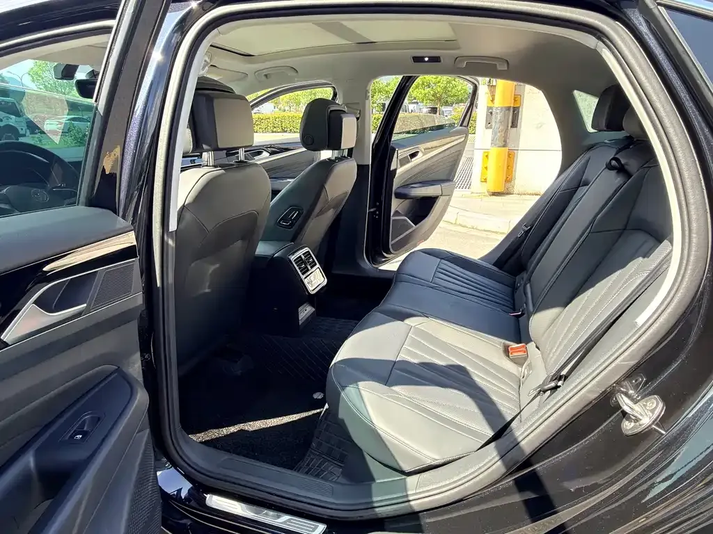 Volkswagen Passat — фото 6