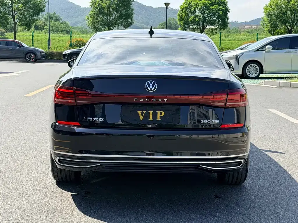 Volkswagen Passat — фото 2