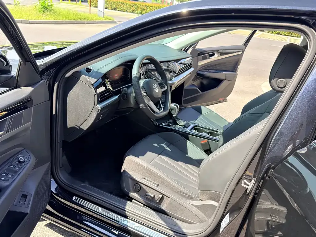 Volkswagen Passat — фото 8