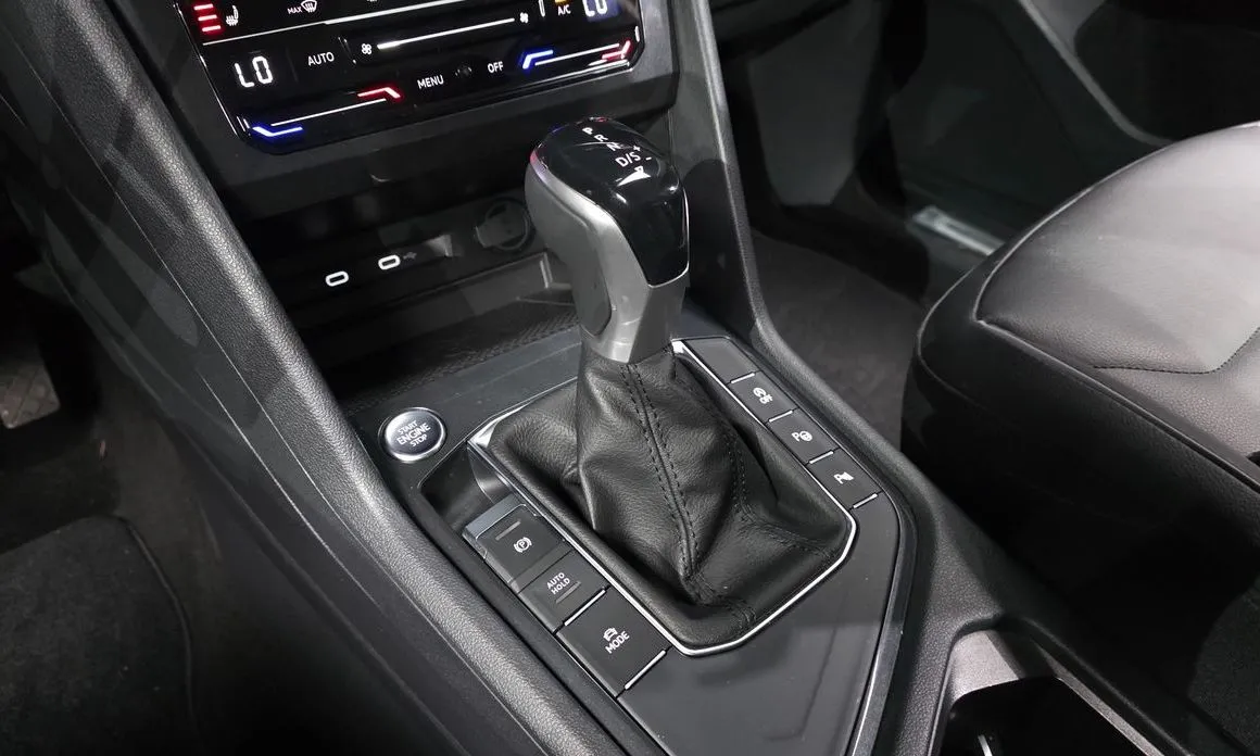 Volkswagen Tiguan — фото 7