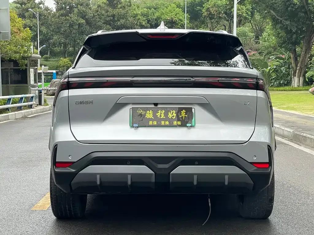 Geely Galaxy L7 — фото 9