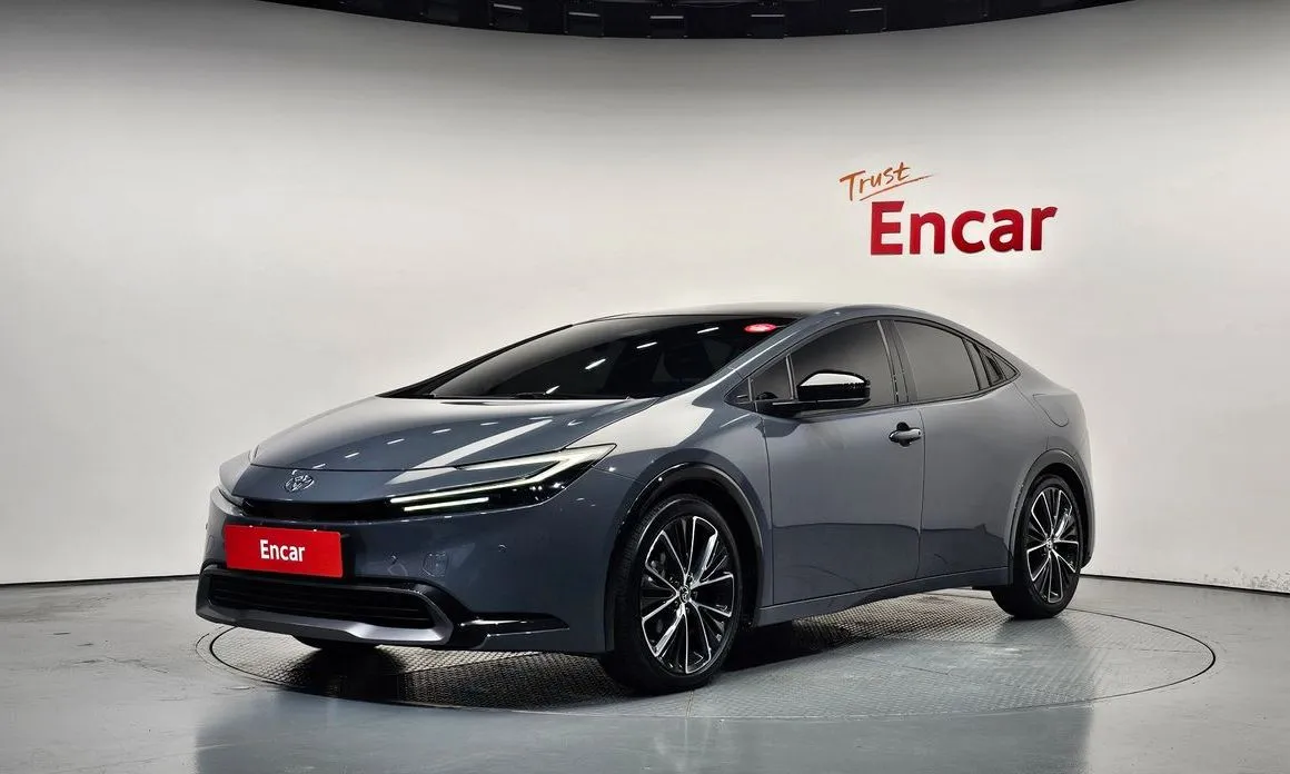 Toyota Prius — фото 1