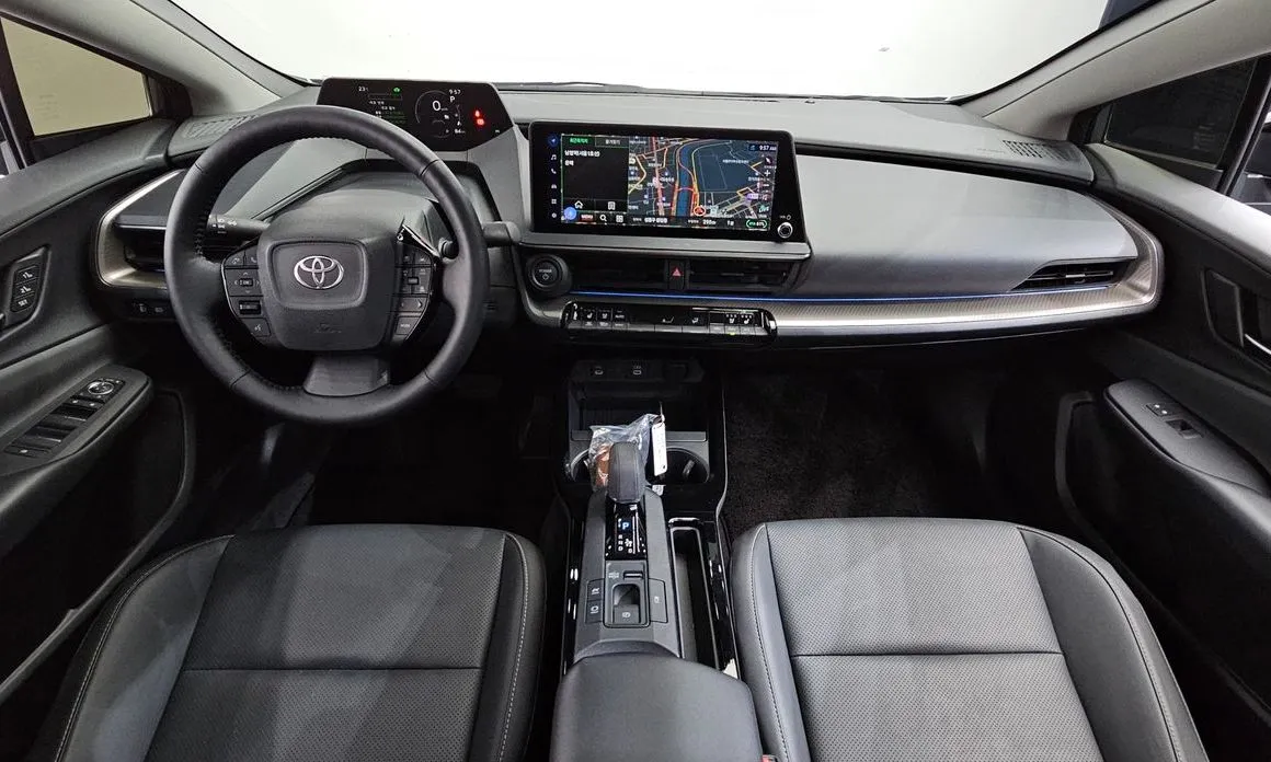 Toyota Prius — фото 9