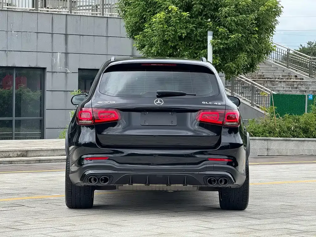 Mercedes-Benz GLC AMG — фото 2