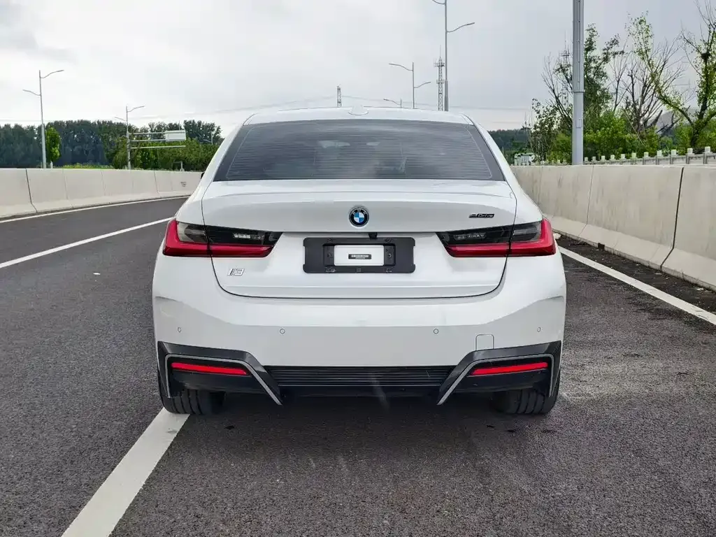 BMW i3 — фото 3